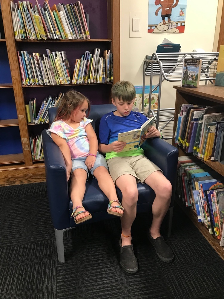 5th grade students reading to prek 