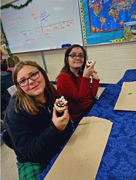 Ms. Rogers' 6th grade class Santa Cupcakes