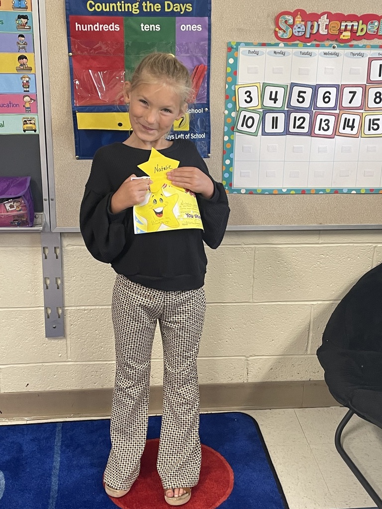 Natalie G Student of the Week Thompson/Lopez Grade 2